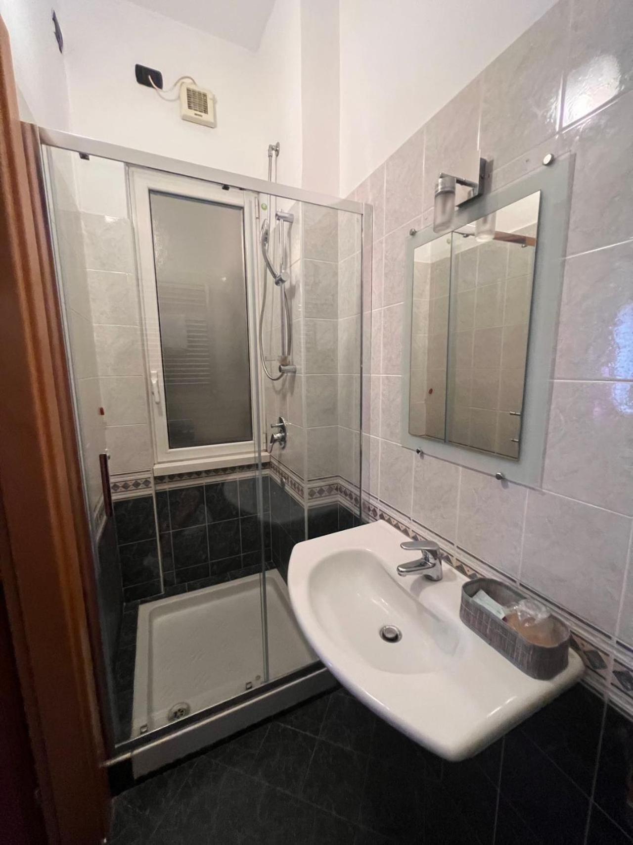 Single Room,1615684269:JPEG